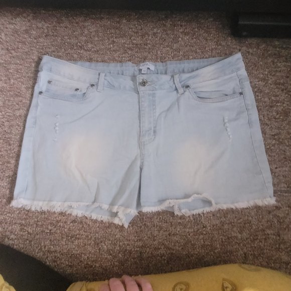 🖤 Jean Shorts - Picture 1 of 4
